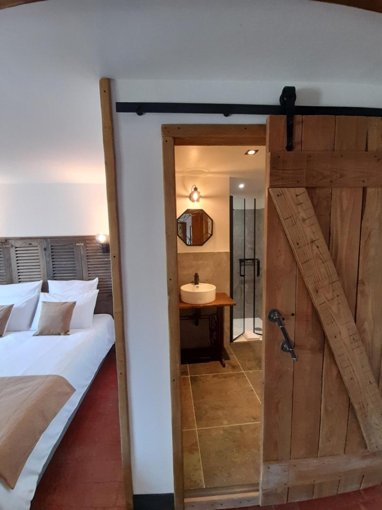 Aux Sources De Ouanne Bed & Breakfast Phòng bức ảnh
