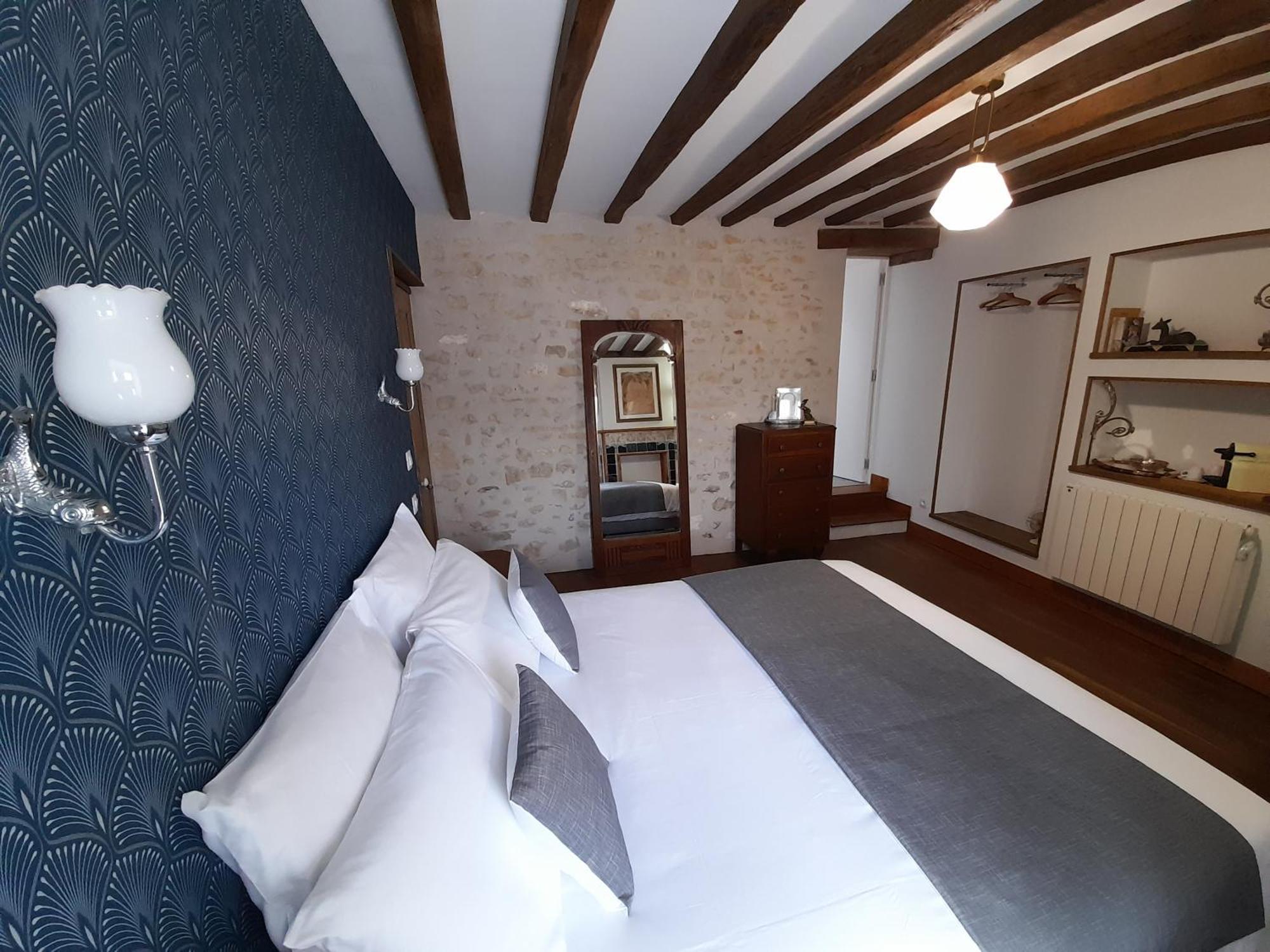 Aux Sources De Ouanne Bed & Breakfast Phòng bức ảnh